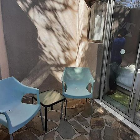 Self-Catering Studio, Unit 3 On Krupp Виндхук Экстерьер фото